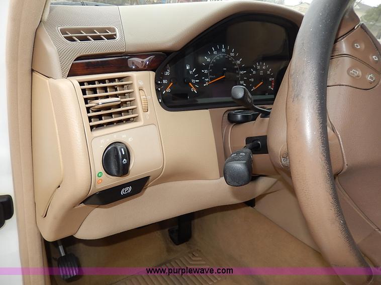 image for item I9335 2000 Mercedes Benz E430