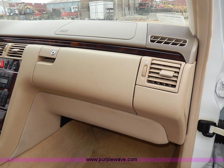 image for item I9335 2000 Mercedes Benz E430