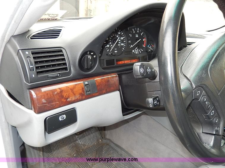image for item I9353 2001 BMW 740iL