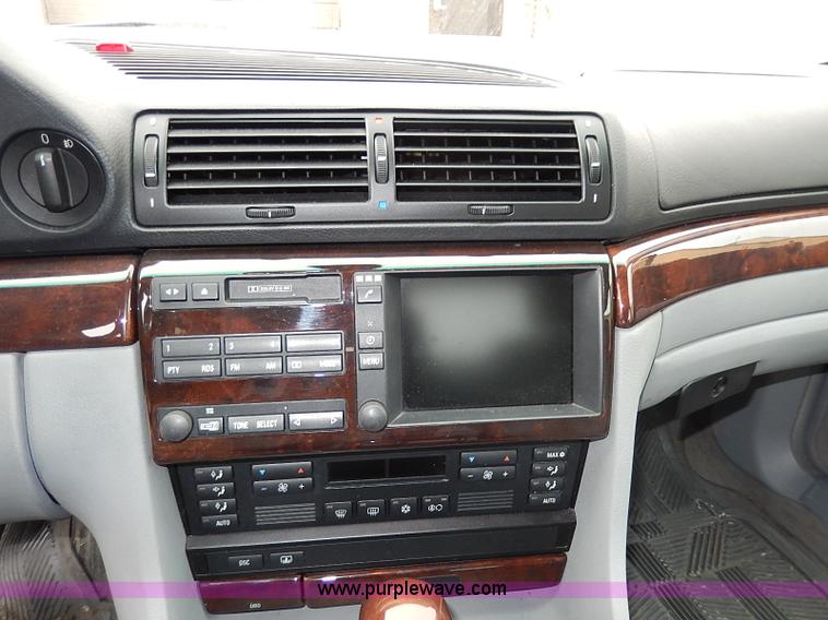 image for item I9353 2001 BMW 740iL