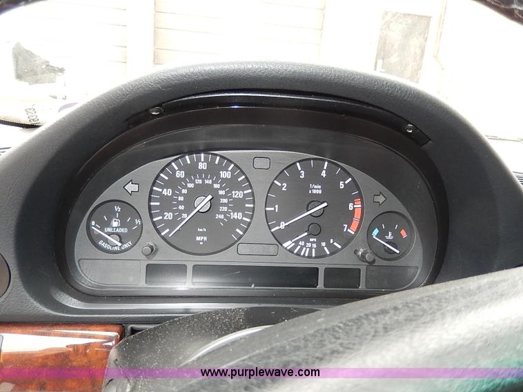 image for item I9353 2001 BMW 740iL