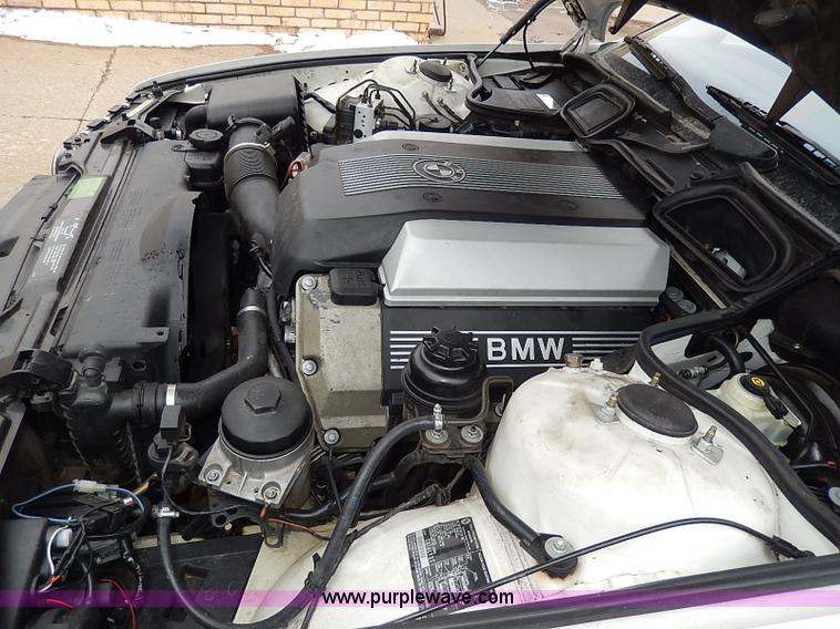 image for item I9353 2001 BMW 740iL
