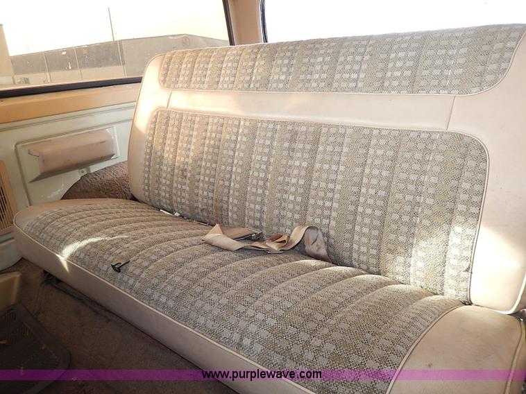 image for item I9356 1982 Ford Bronco XLT SUV