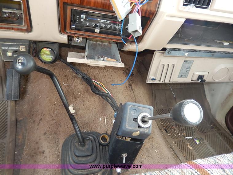 image for item I9356 1982 Ford Bronco XLT SUV