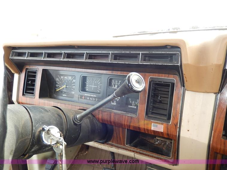 image for item I9356 1982 Ford Bronco XLT SUV