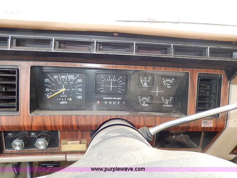 image for item I9356 1982 Ford Bronco XLT SUV