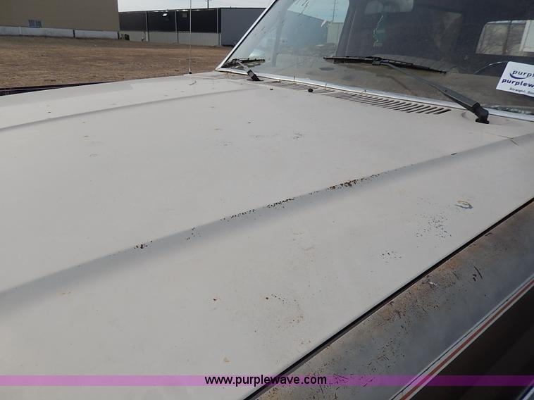 image for item I9356 1982 Ford Bronco XLT SUV