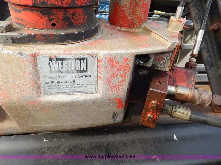 image for item I9356 1982 Ford Bronco XLT SUV