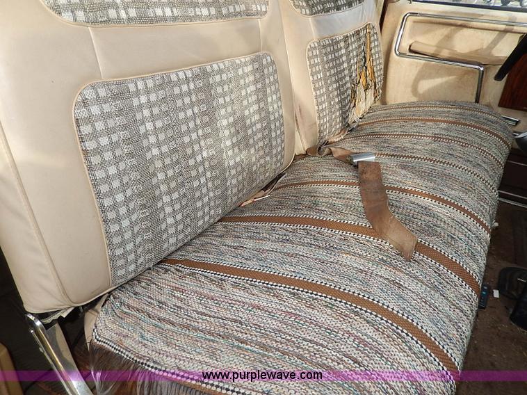 image for item I9356 1982 Ford Bronco XLT SUV