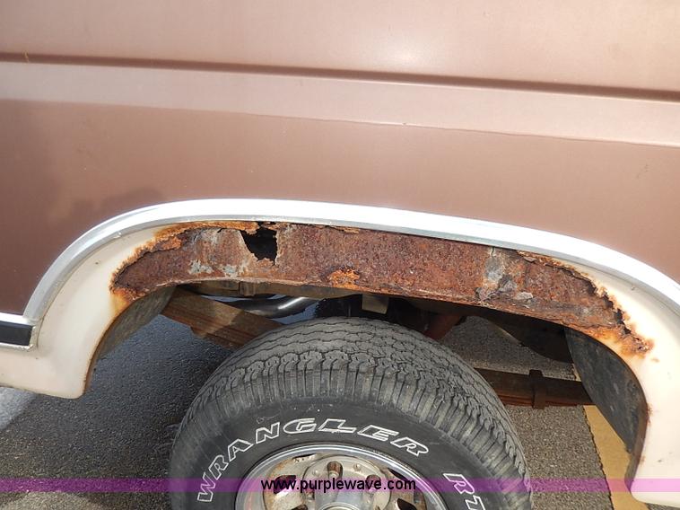 image for item I9356 1982 Ford Bronco XLT SUV