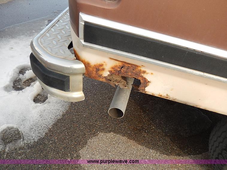 image for item I9356 1982 Ford Bronco XLT SUV