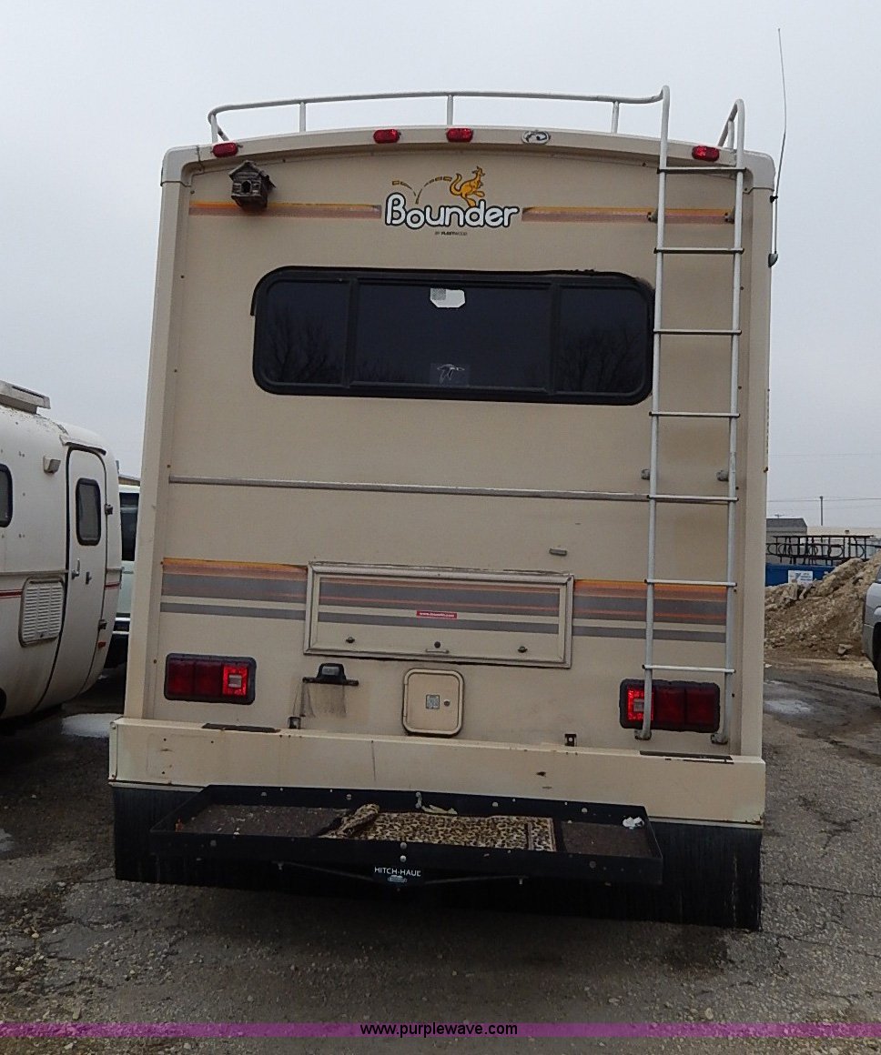 1989 Chevrolet Fleetwood P30 Bounder RV in Junction City, KS Item