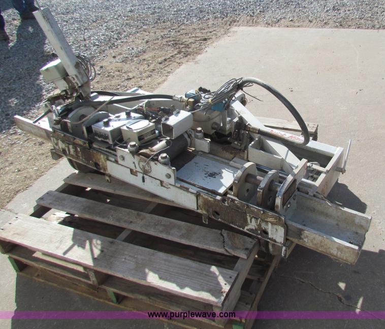 image for item AE9026 Quick hitch three point row crop guidance