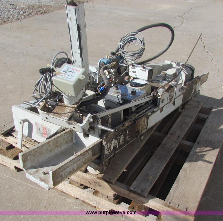 image for item AE9026 Quick hitch three point row crop guidance