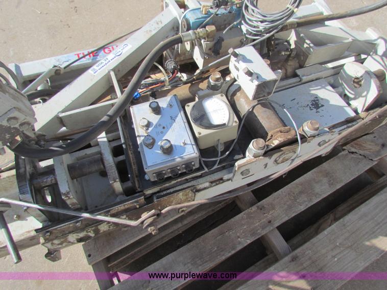 image for item AE9026 Quick hitch three point row crop guidance