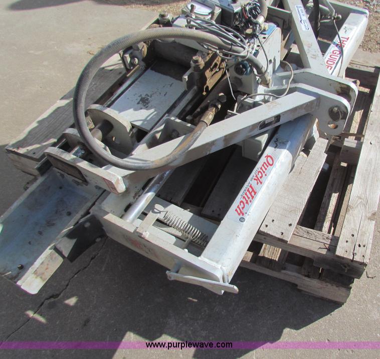 image for item AE9026 Quick hitch three point row crop guidance