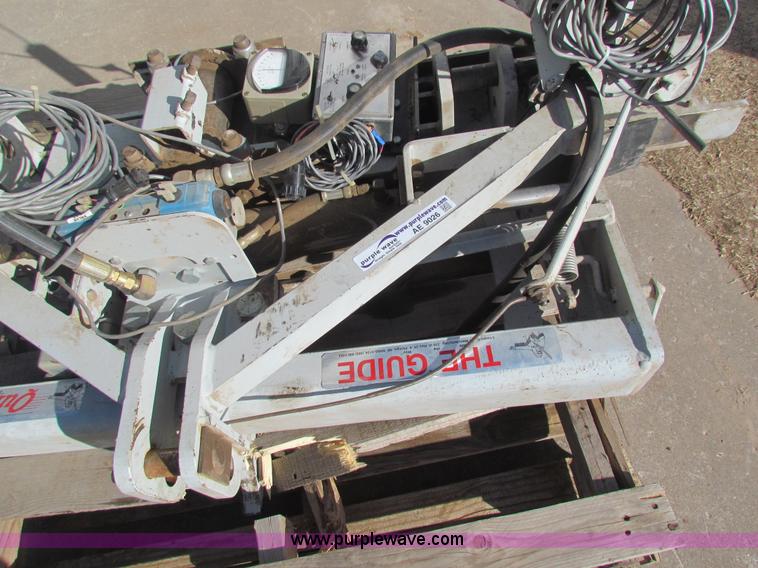 image for item AE9026 Quick hitch three point row crop guidance