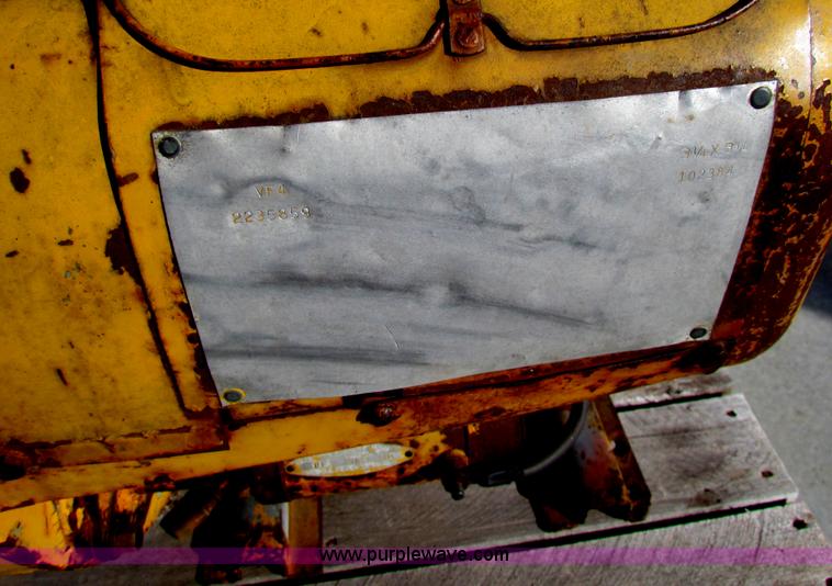 image for item AE9027 Wisconsin V-4 four cylinder gas engine