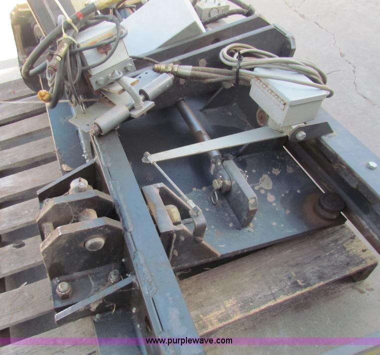 image for item AE9028 Navigator three point row crop guidance