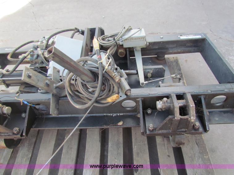 image for item AE9028 Navigator three point row crop guidance