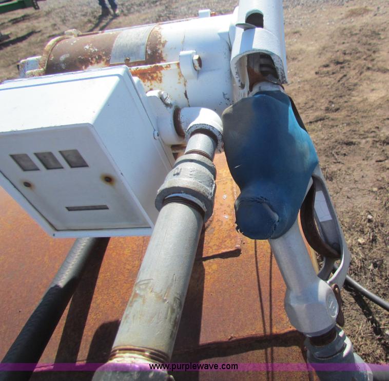 image for item AE9030 500 gallon fuel tank