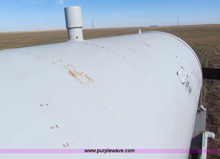 image for item AE9031 2,500 gallon steel fuel tank