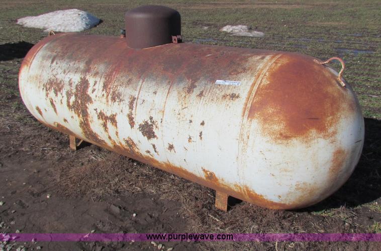 image for item AE9032 500 gallon propane tank