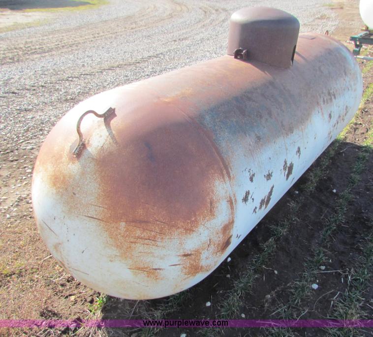 image for item AE9032 500 gallon propane tank