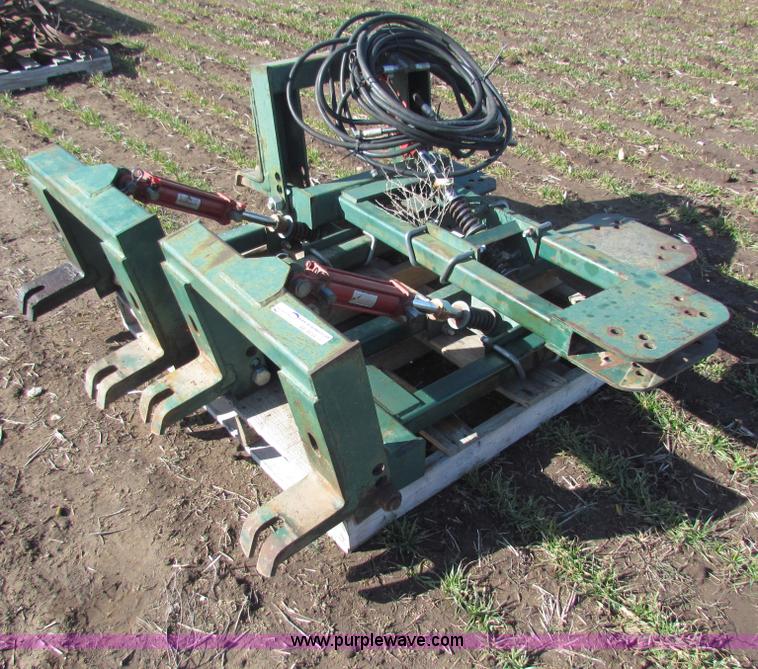 image for item AE9034 Hydraulic lift brackets for picker attachments