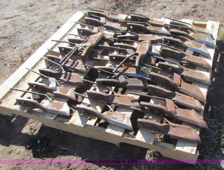 image for item AE9037 (29) anhydrous points