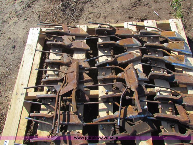 image for item AE9037 (29) anhydrous points