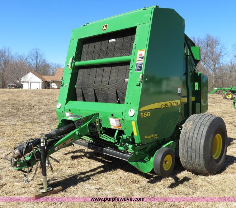 image for item B4872 2012 John Deere 568 round baler