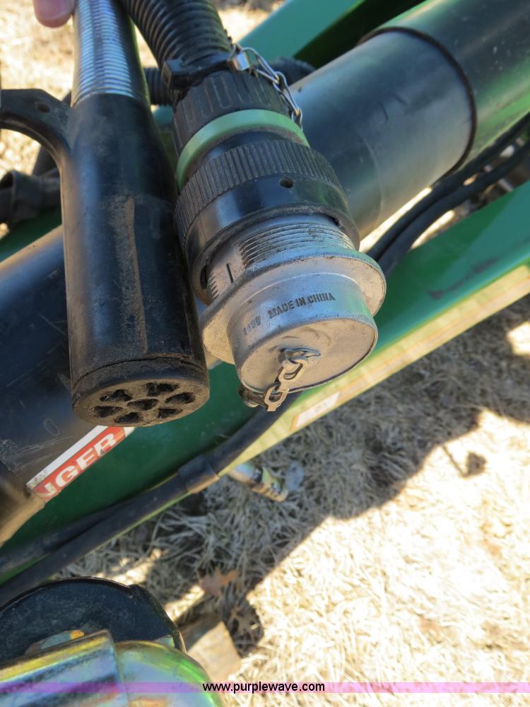 image for item B4872 2012 John Deere 568 round baler