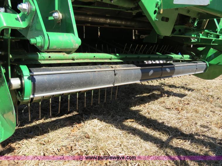 image for item B4872 2012 John Deere 568 round baler
