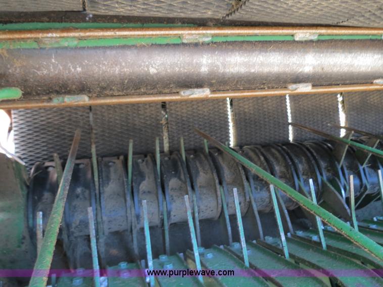 image for item B4872 2012 John Deere 568 round baler