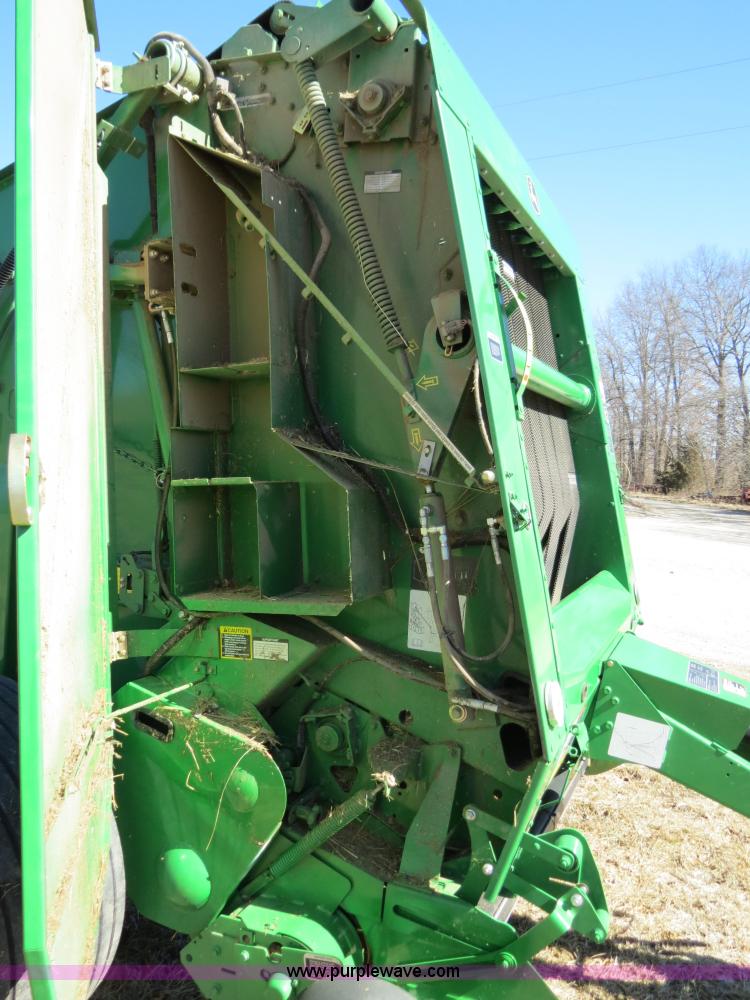 image for item B4872 2012 John Deere 568 round baler