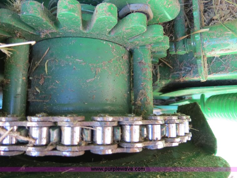 image for item B4872 2012 John Deere 568 round baler