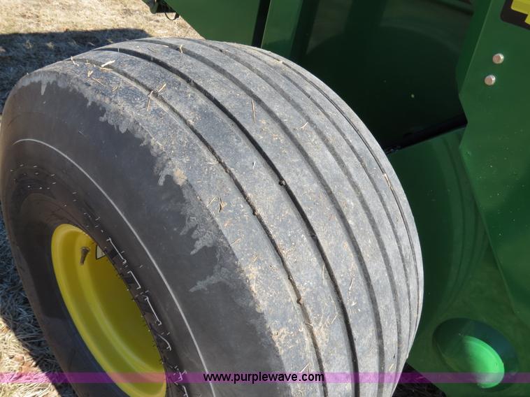 image for item B4872 2012 John Deere 568 round baler