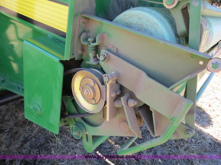 image for item B4872 2012 John Deere 568 round baler