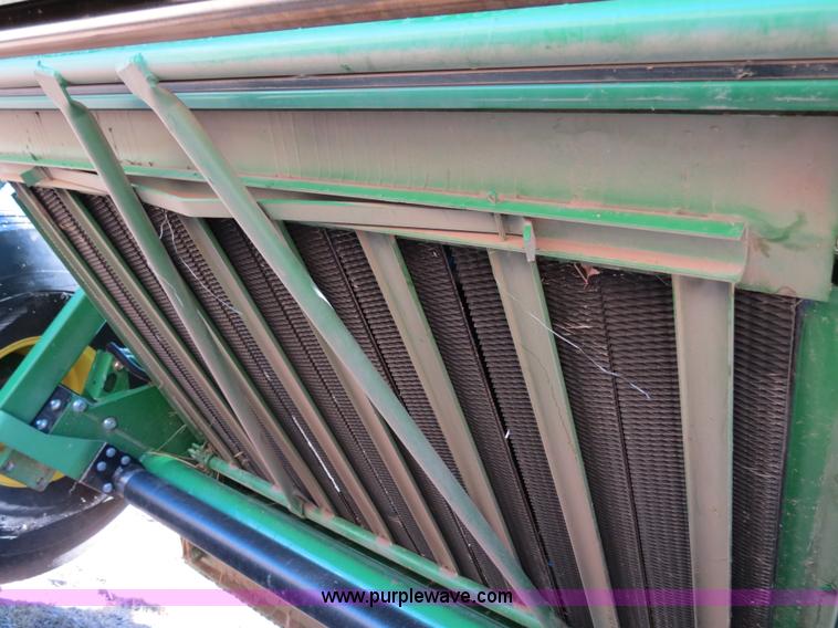 image for item B4872 2012 John Deere 568 round baler