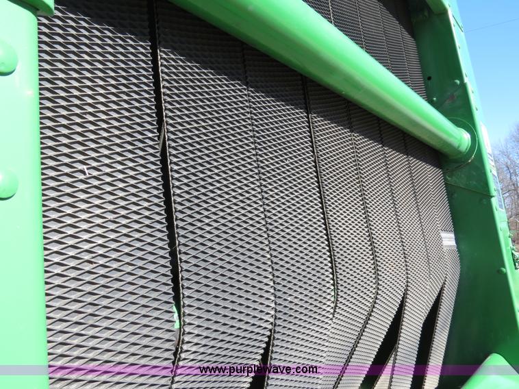 image for item B4872 2012 John Deere 568 round baler