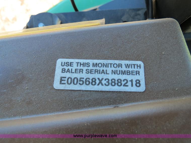 image for item B4872 2012 John Deere 568 round baler