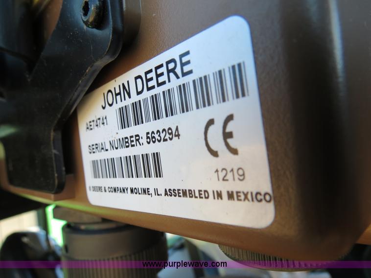 image for item B4872 2012 John Deere 568 round baler