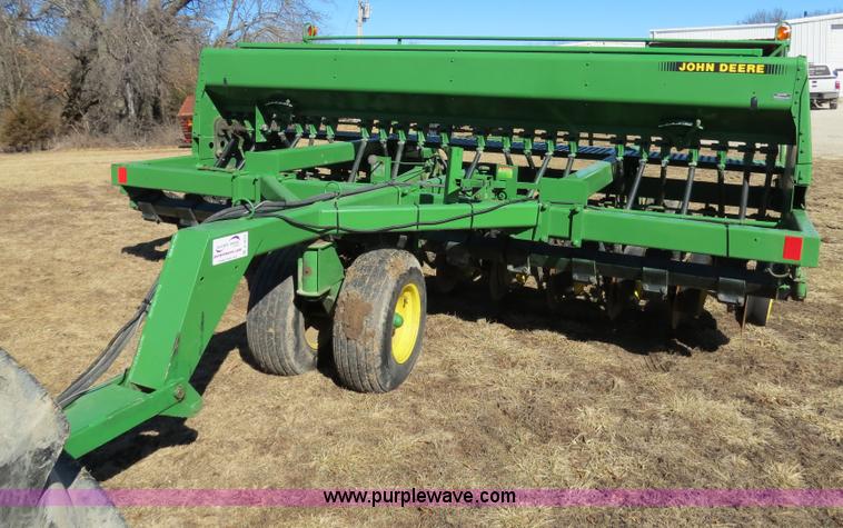 image for item B4873 John Deere 750 15' no-till drill
