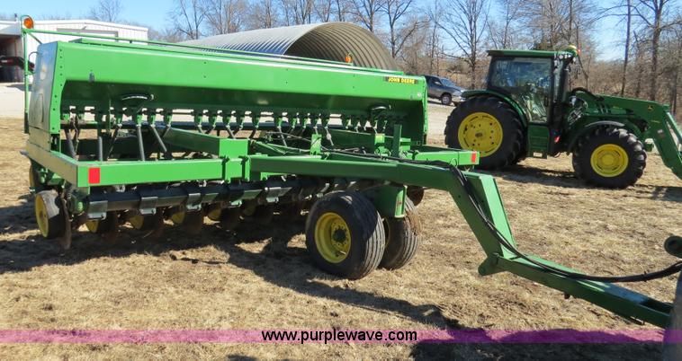 image for item B4873 John Deere 750 15' no-till drill