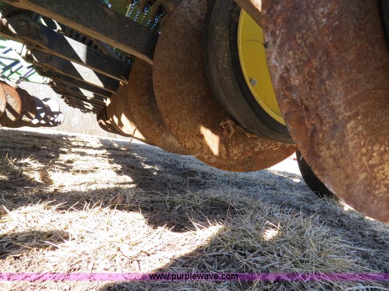 image for item B4873 John Deere 750 15' no-till drill