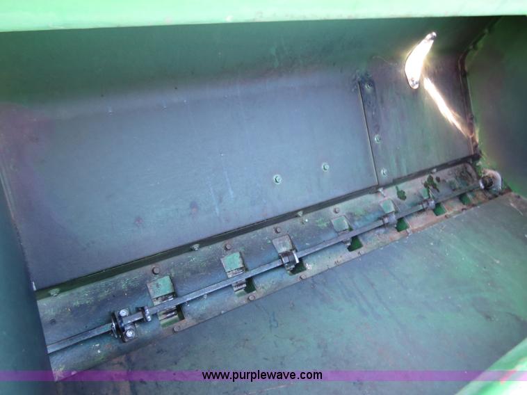 image for item B4873 John Deere 750 15' no-till drill