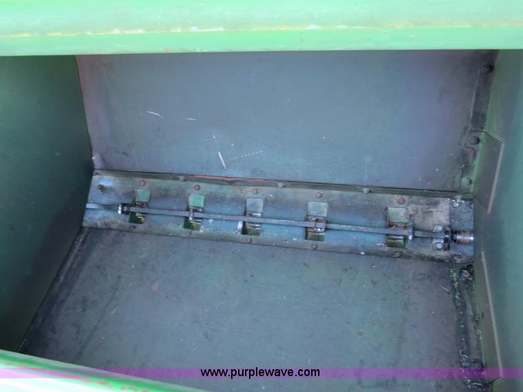 image for item B4873 John Deere 750 15' no-till drill