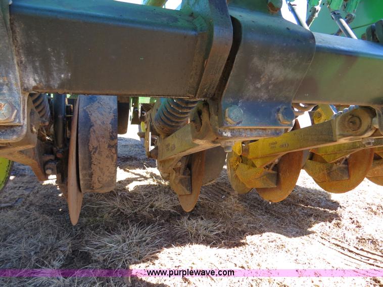 image for item B4873 John Deere 750 15' no-till drill