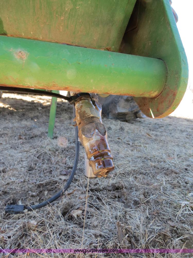 image for item B4873 John Deere 750 15' no-till drill